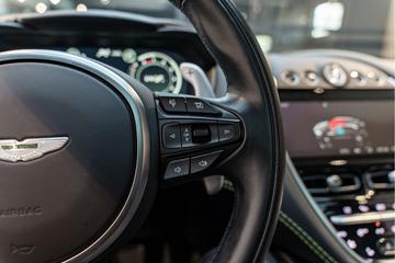 2022 Aston Martin DBX — миниатюра 38