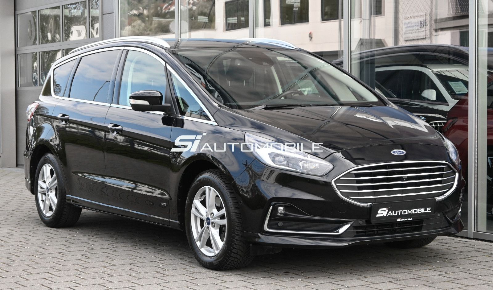 Fahrzeugabbildung Ford S-Max 2.0 d 140kW 4x4 Titanium °ACC°AD.LED°2xKAM