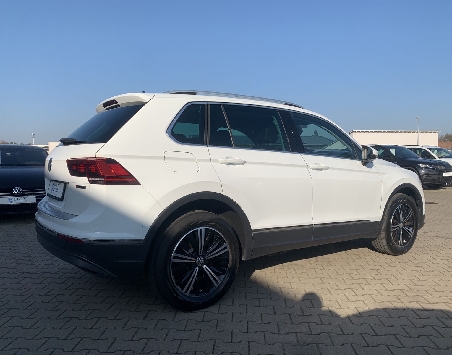 Fahrzeugabbildung Volkswagen Tiguan 2.0 TDI*Highline*4Motion*LED*Cam*STHZ*