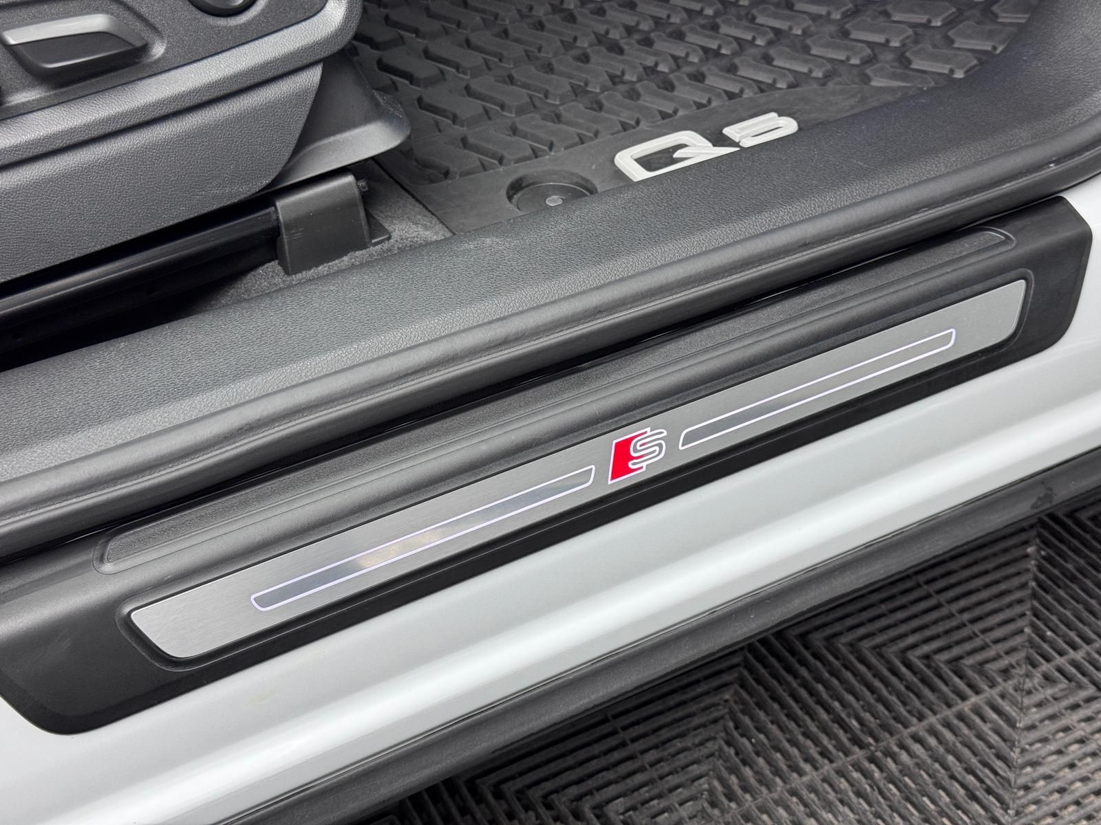 Fahrzeugabbildung Audi 40 TDI S-LINE/QUATTRO/ACC/AHK/VIRUTAL/360°/DAB