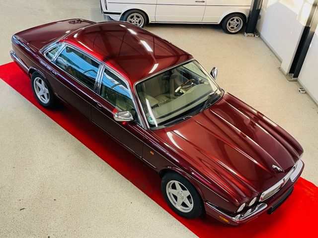 Jaguar XJ8 X308 4.0 -Langversion -Deutsches Auto