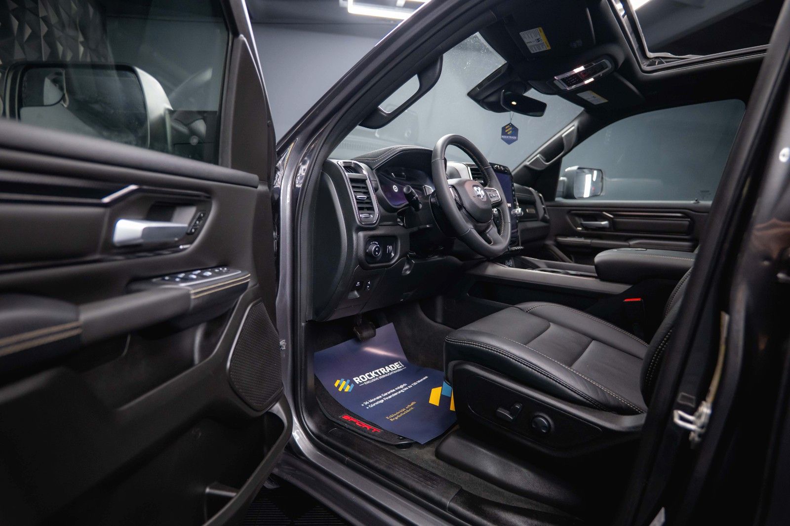 Fahrzeugabbildung Dodge RAM 5.7 V8 HEMI 4x4 Sport Night *Pano*22 Zoll*