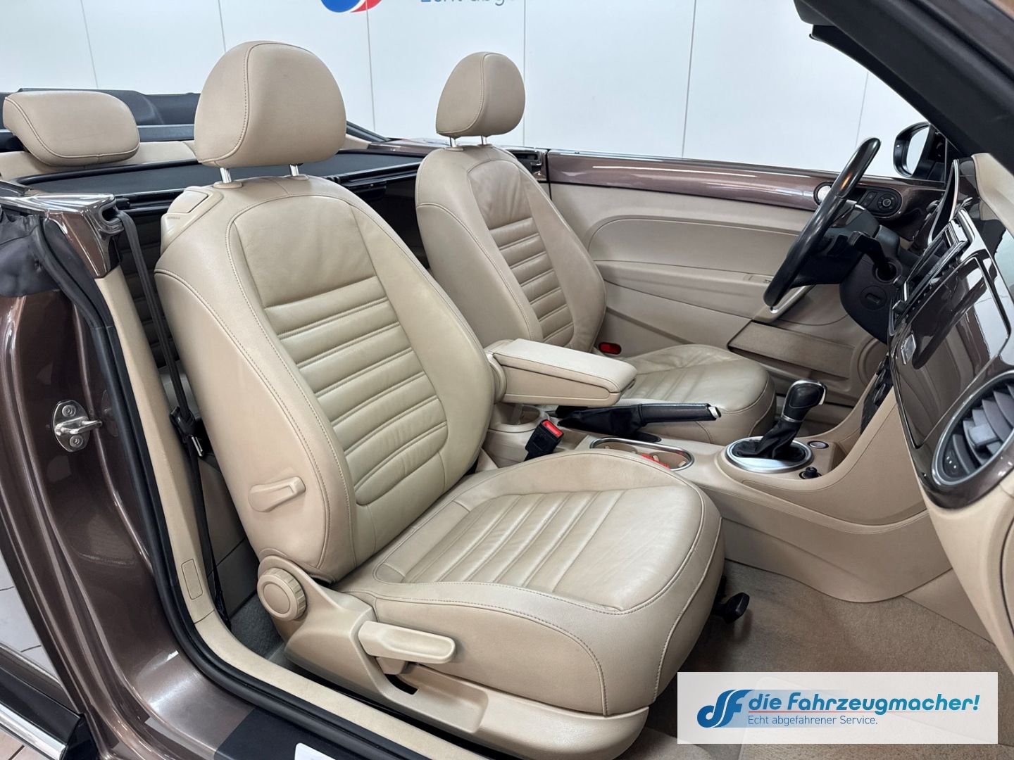 Fahrzeugabbildung Volkswagen Beetle Cabriolet Sport Navi Leder