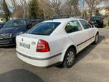 Skoda Octavia Lim. Ambiente - Skoda Octavia aus 2005 mit Diesel-Antrieb