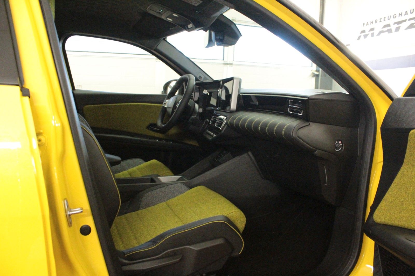 Fahrzeugabbildung Renault R 5 Iconic Five 150 Comfort Range