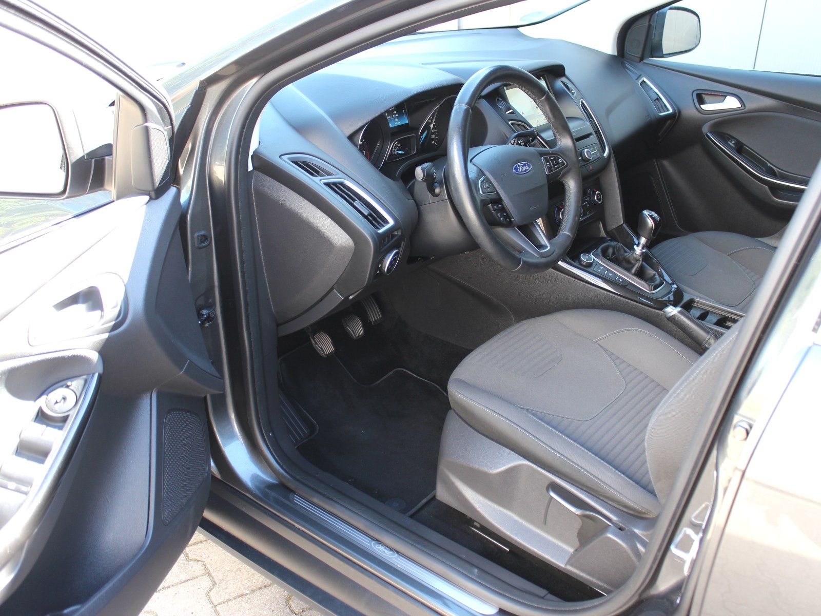 Fahrzeugabbildung Ford Focus Titanium 1,5 EcoBoost Start/Stopp