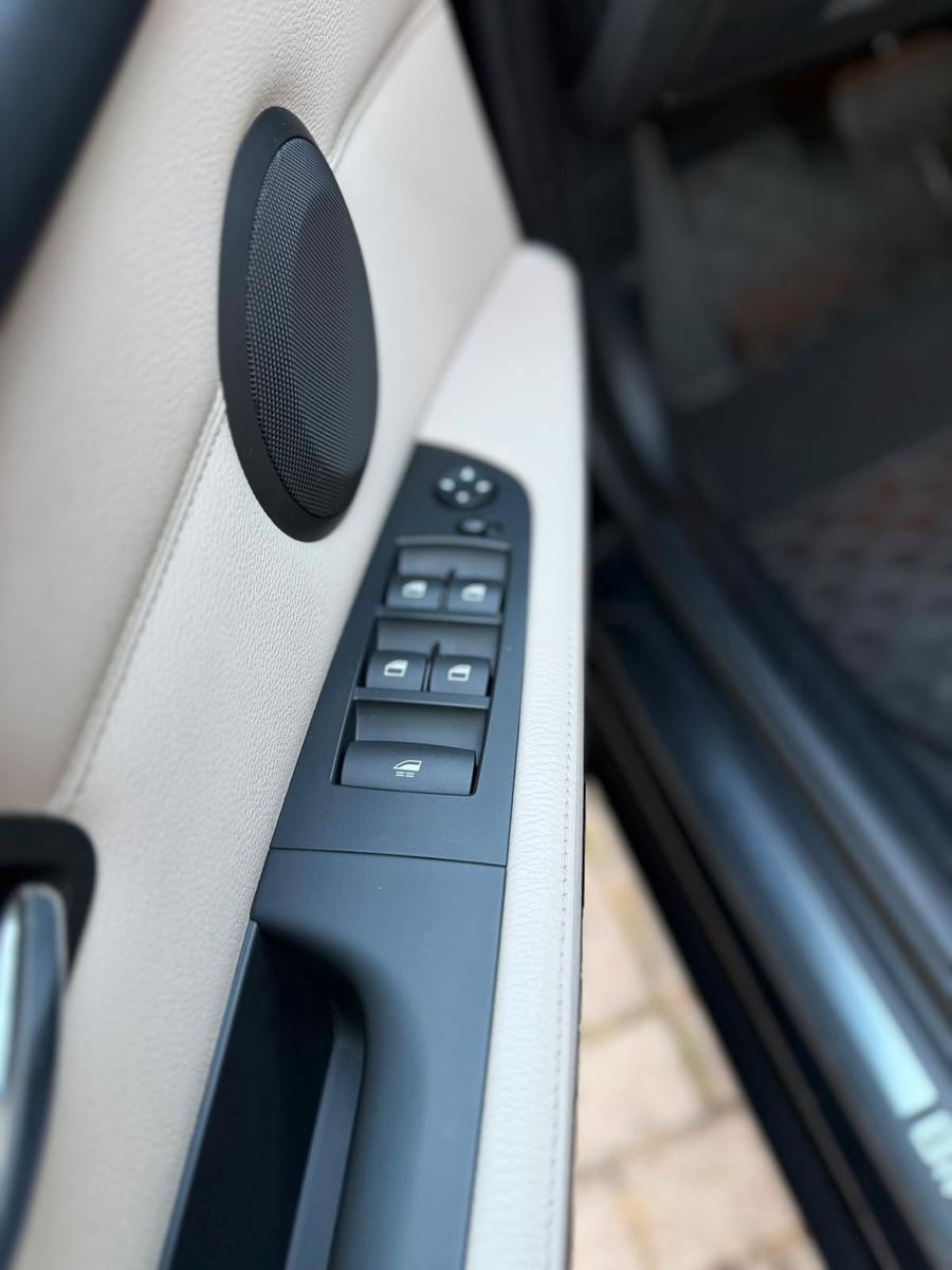 BMW 330 i Cabrio *Automa./Navi/SHZ/Leder/Tüv 02/2028