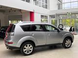 Mitsubishi Outlander 2.0 DI-D Intense AHK+Navi+Kamera+7Sitz - Mitsubishi Outlander: Intense