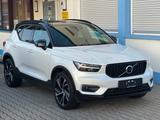 Volvo XC40 R Design 4X4 AWD Panorama Top Alcantara - Volvo XC40 mit Diesel-Antrieb: Automatik