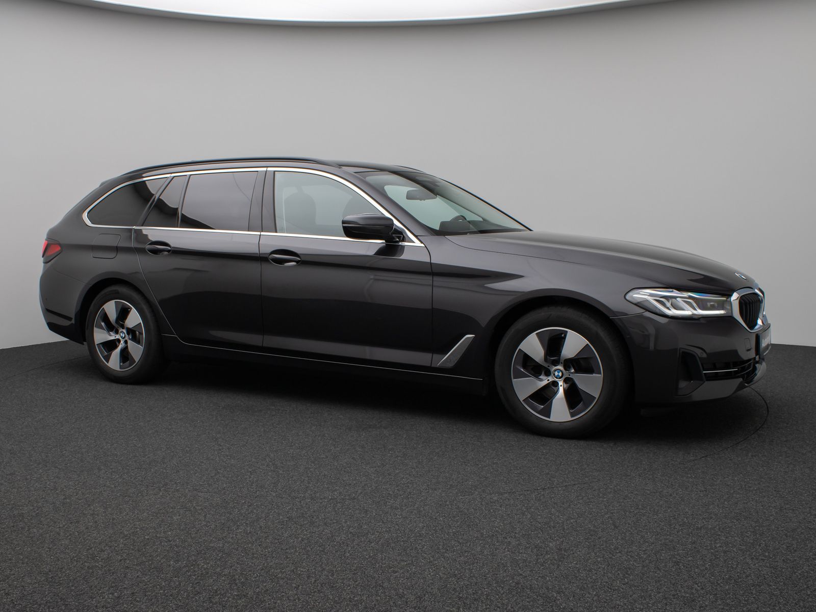 Fahrzeugabbildung BMW 520d Kamera Laser HUD DAB HiFi Stop&Go AHK Sport