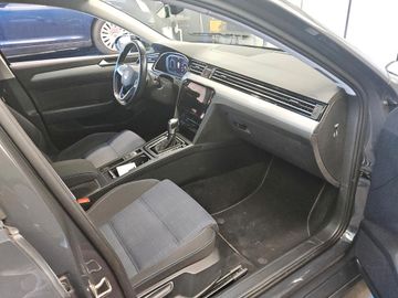 Volkswagen Passat Variant - 5