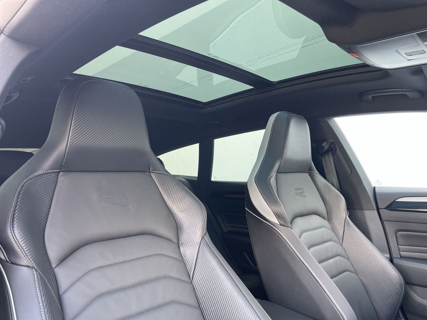 Arteon Shooting Brake R-Line 2.0 TDI 4Motion AHK