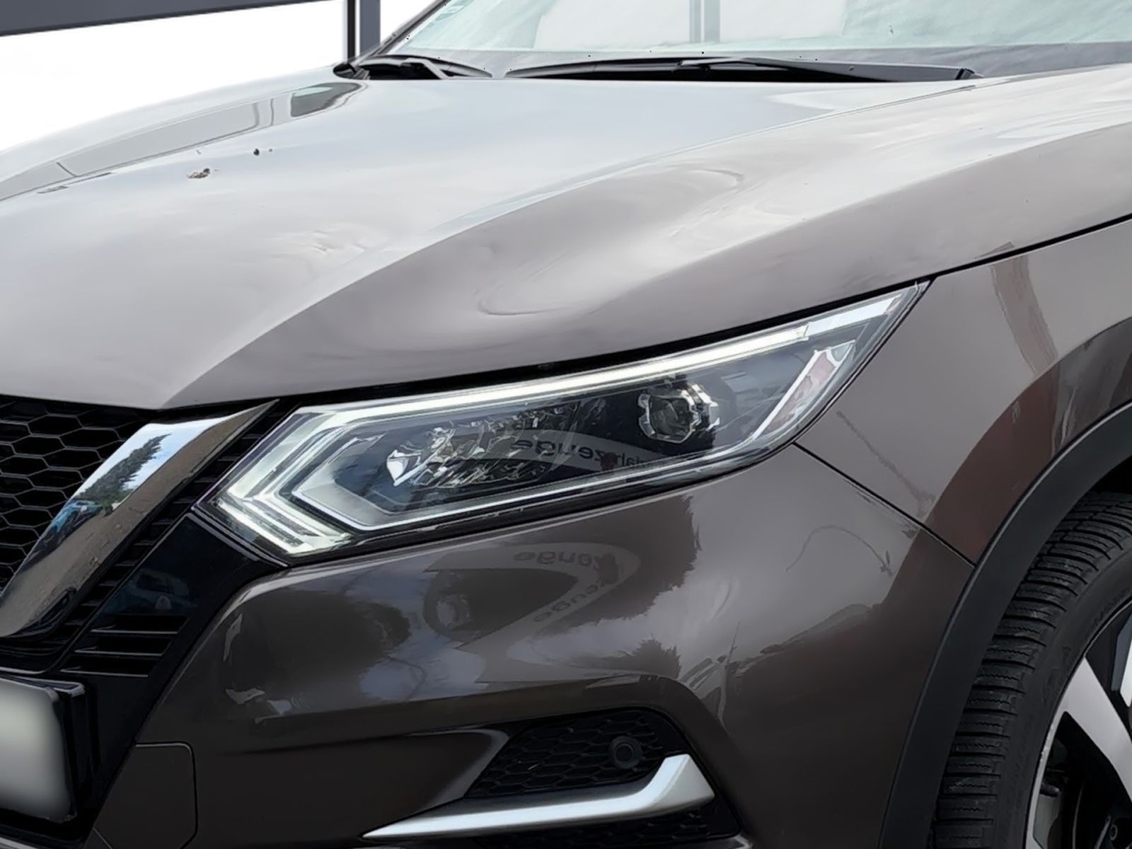 Fahrzeugabbildung Nissan Qashqai 1.3 DIG-T Akari*Navi*Pano*360°Kamera*