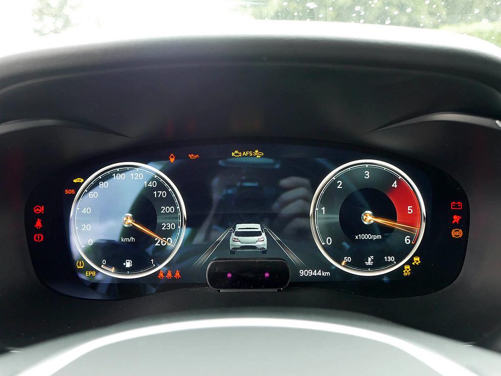 Genesis G70 Shooting Brake 2.2 Sport LED HUD ACC LEDER