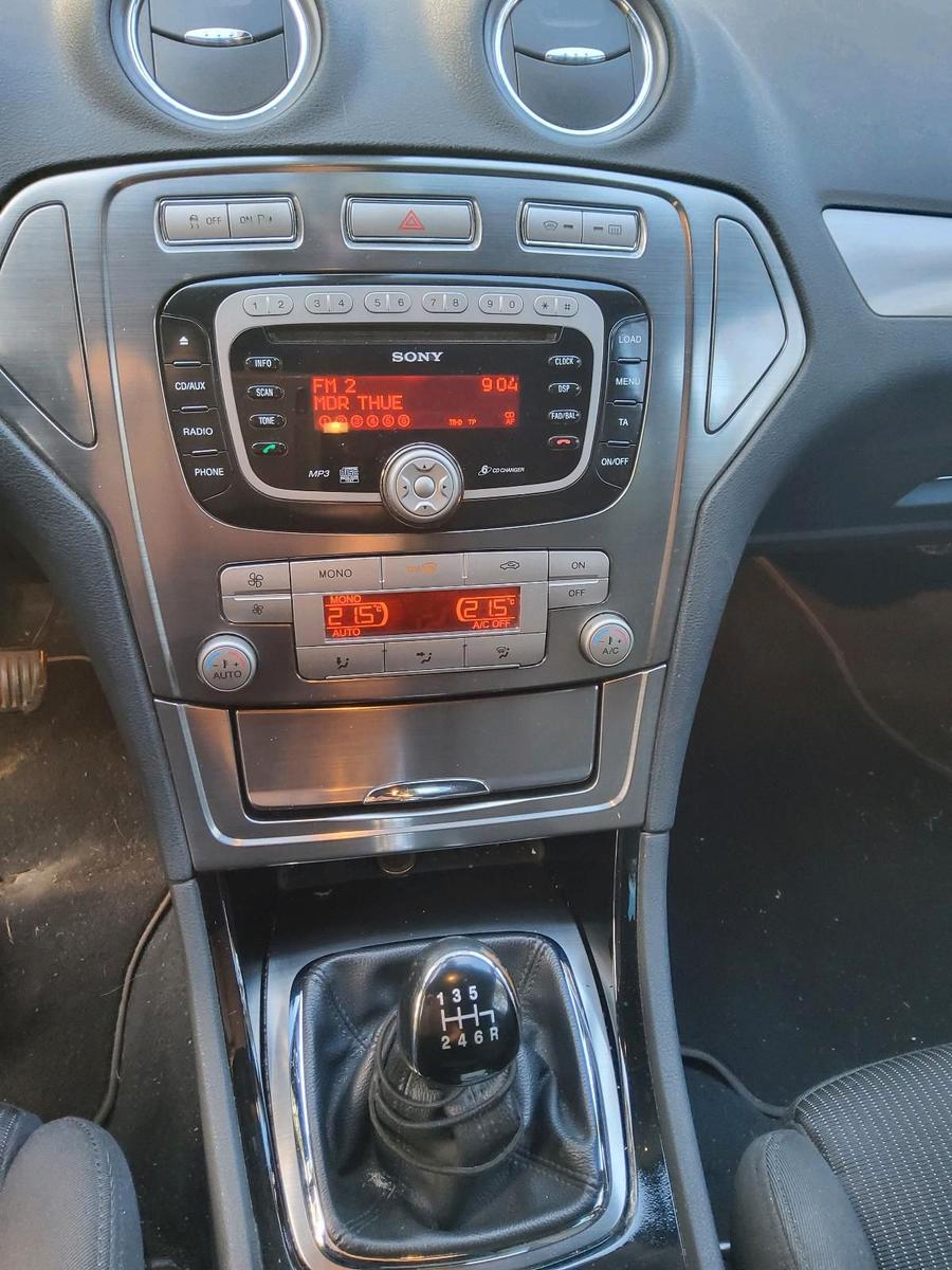 Ford Mondeo 2009 — photo 11