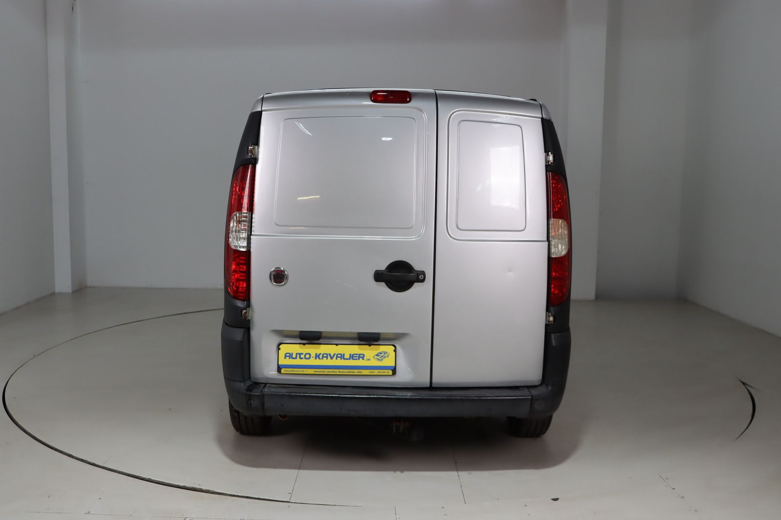 Fahrzeugabbildung Fiat Doblo Cargo 1.3 JTD MAXI Kühlwagen