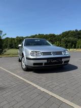 Volkswagen Golf 1.6 Benzin Handschaltung - Volkswagen Golf aus 2003: 1.6