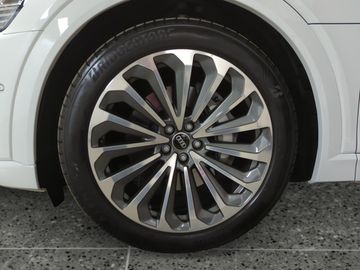 Audi Q8 e-tron - 6