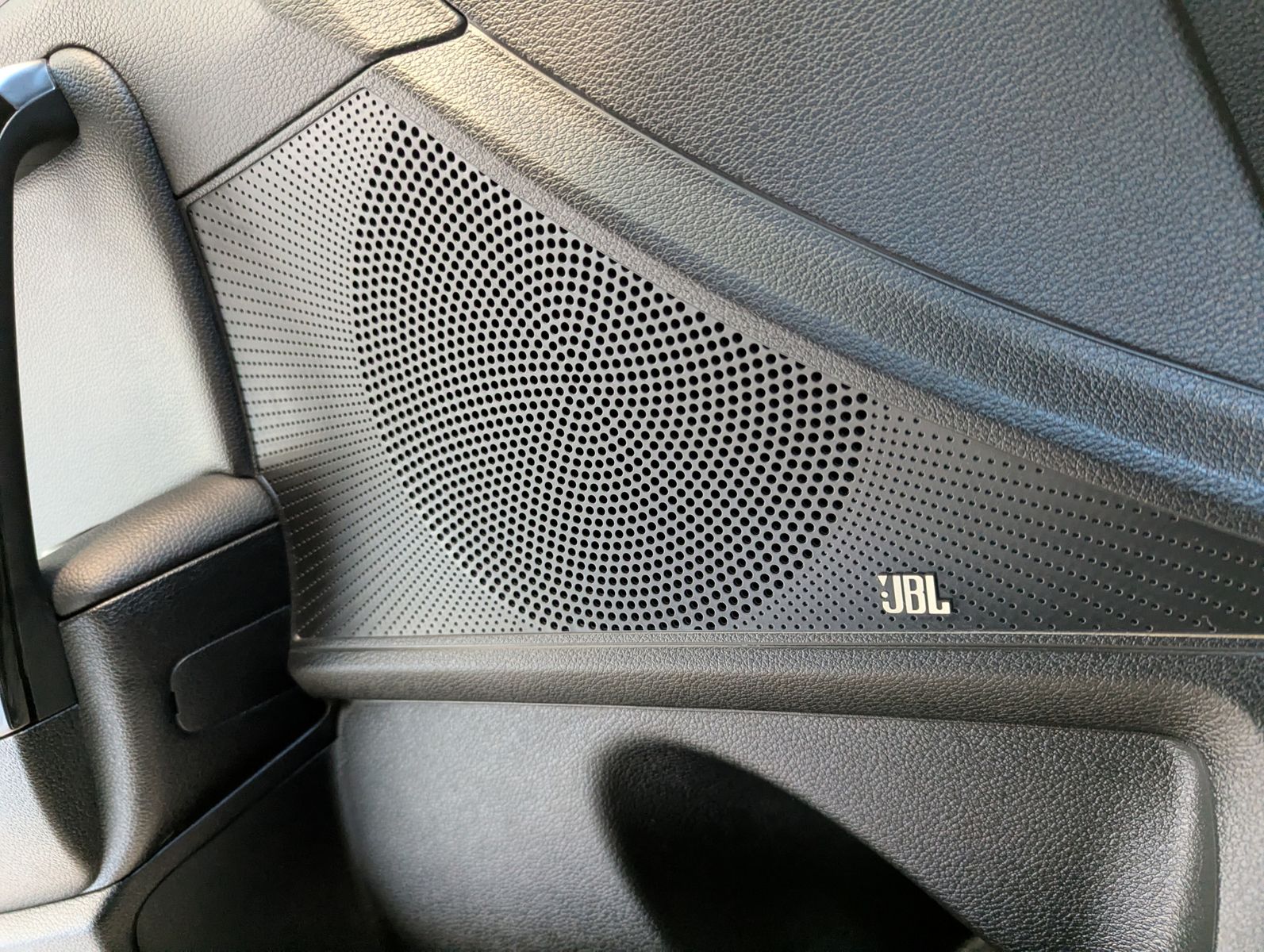 Fahrzeugabbildung Kia cee'd / Ceed 1.5 SW Ultim Style-Pak JBL ACC 7J