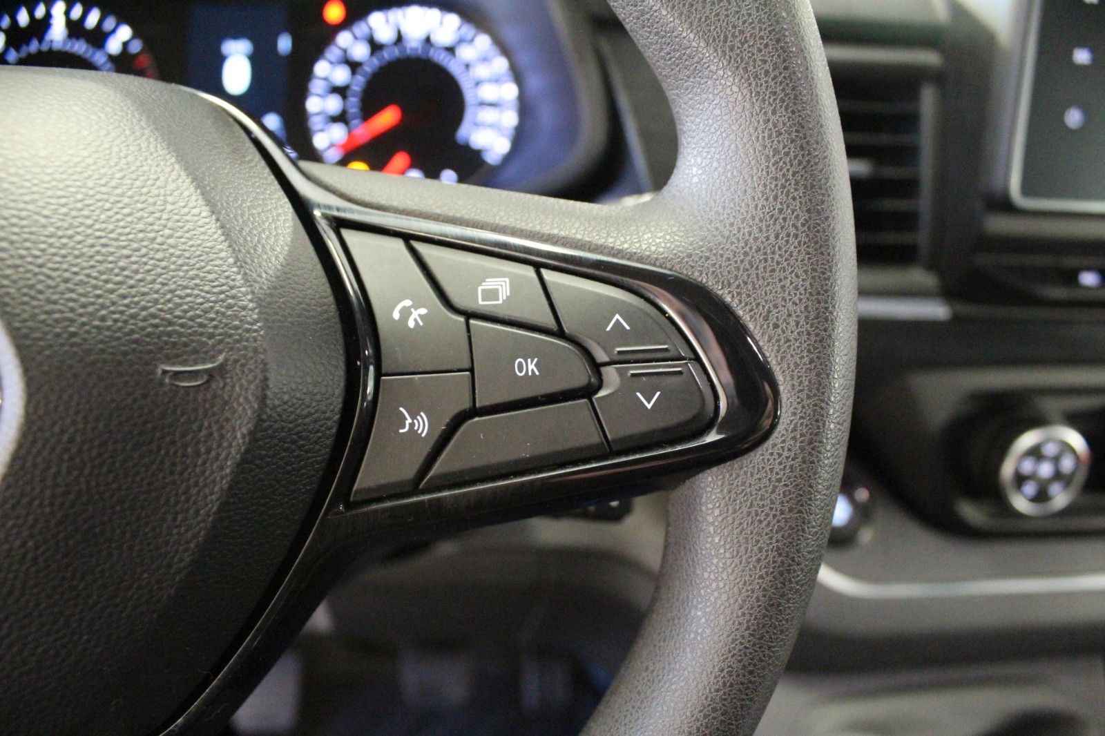 Fahrzeugabbildung Renault Trafic Grand L2 dCi 110 Blue*9-Sitzer*