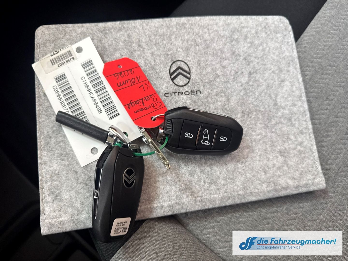 Fahrzeugabbildung Citroën Berlingo XL Digitales Cockpit LED Apple CarPlay