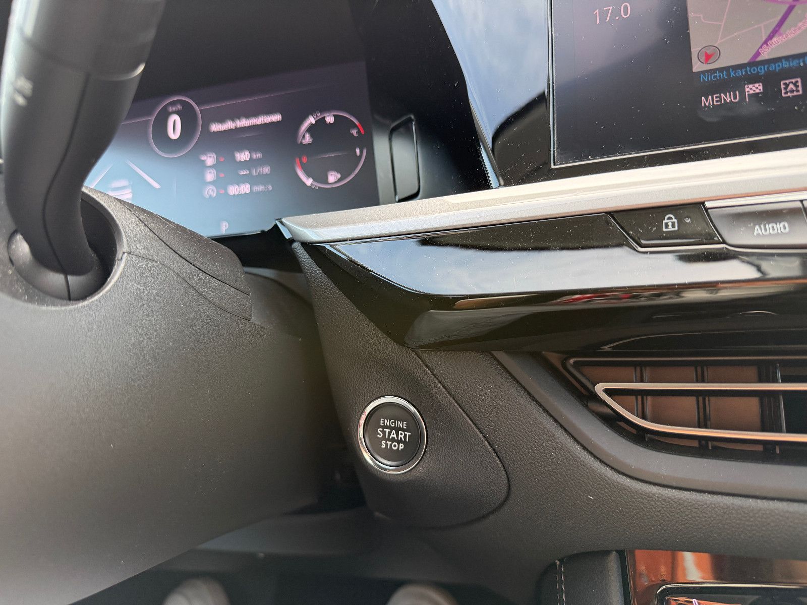 Fahrzeugabbildung Opel Grandland 1.2 Turbo GS 96KW Automatik