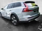 Volvo V60 Cross Country B4 (Diesel) AWD Plus - graue Volvo V60 Cross Country