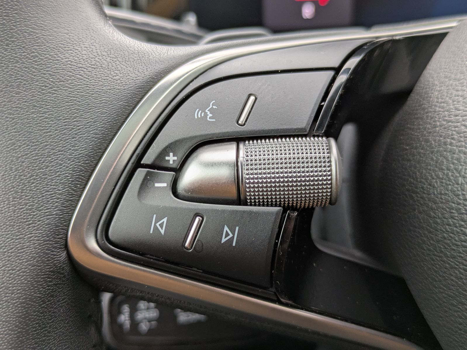 Fahrzeugabbildung SKODA Superb 2.0 TDI 4x4 Selection MATRIX*AHK*PANO*19"