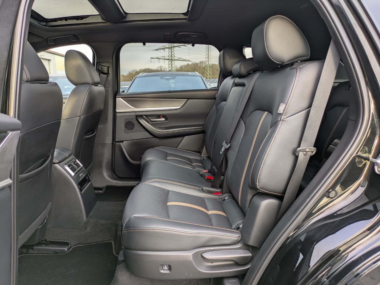 Fahrzeugabbildung Mazda CX-80 3.3L Homura Plus PANO*HUD*BOSE*NAPPA*7SIT