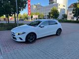 Mercedes-Benz A 220 4MATIC DCT -