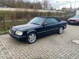 Mercedes-Benz E 200 FINAL EDITION  - gebrauchte Mercedes-Benz E 200 aus dem Jahr 1996