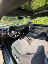 Volkswagen Beetle / TÜV NEU, Xenon, Schiebedach, 8fach bere - gebrauchte VW Beetle aus dem Jahr 2015