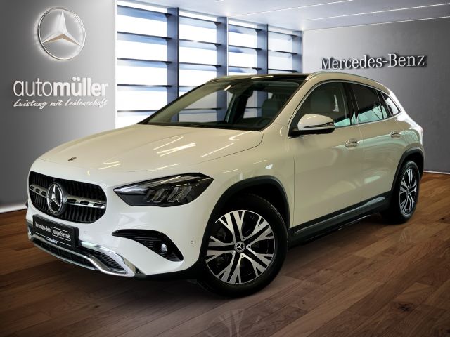 MERCEDES-BENZ GLA 220 d 4M EDITION+PANO+AHK+LENKRADHEIZ+360°+