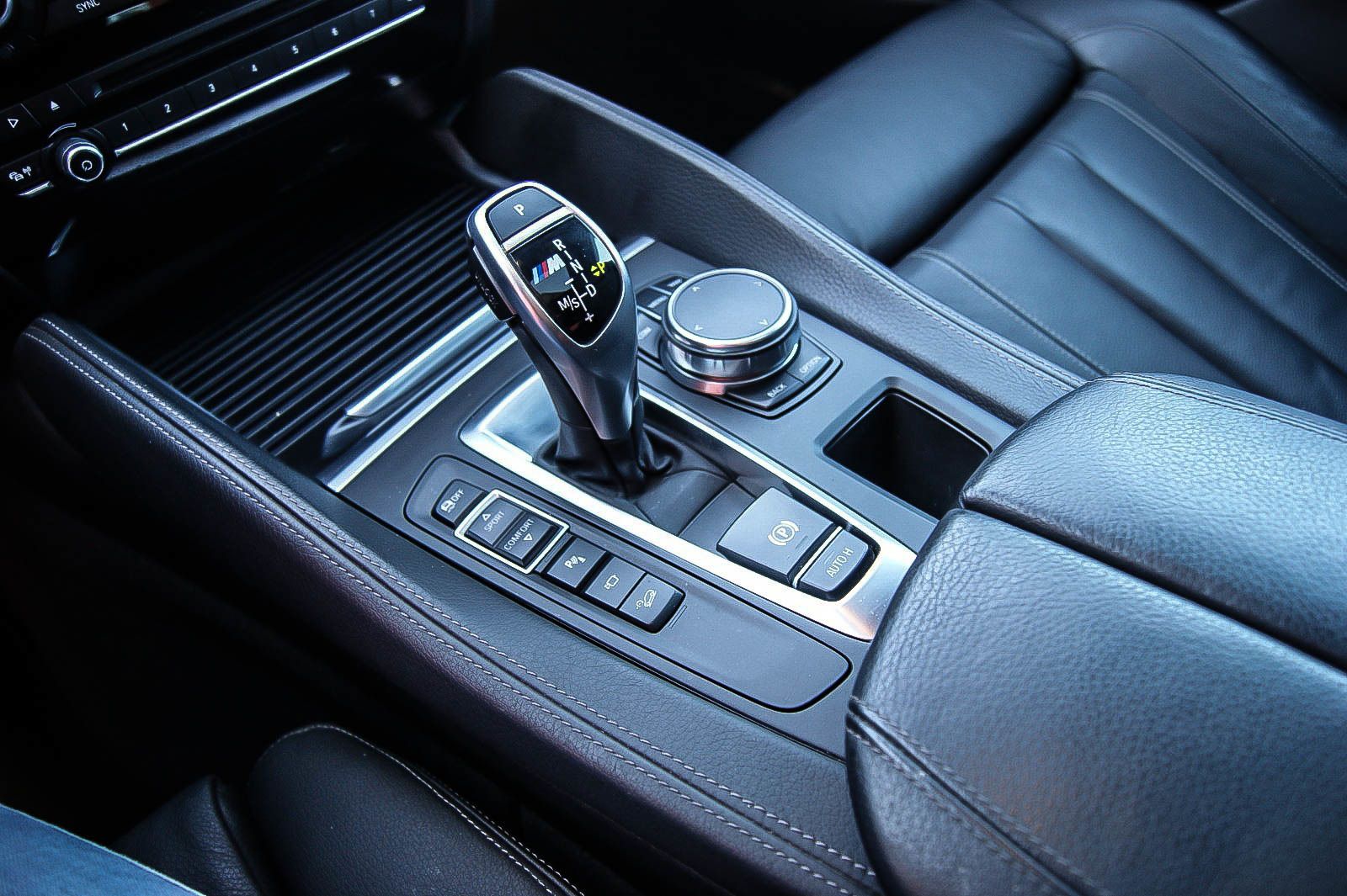 Fahrzeugabbildung BMW X6 M50 M-SPORT 22'' BREYTON ESSD KAMERA STDHZG 2