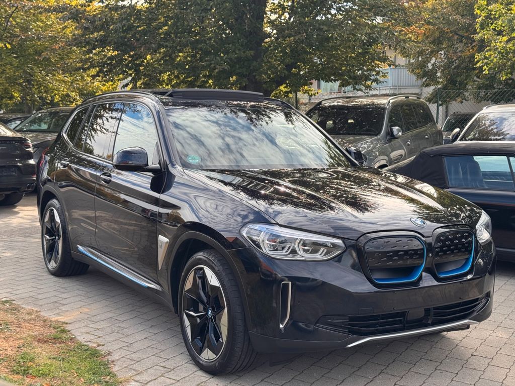 Image of BMW iX3