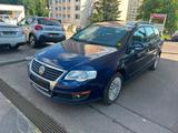 Volkswagen Passat 1.6 FSI Tiptronic Trendline Variant - Volkswagen Passat aus 2006: Kombi