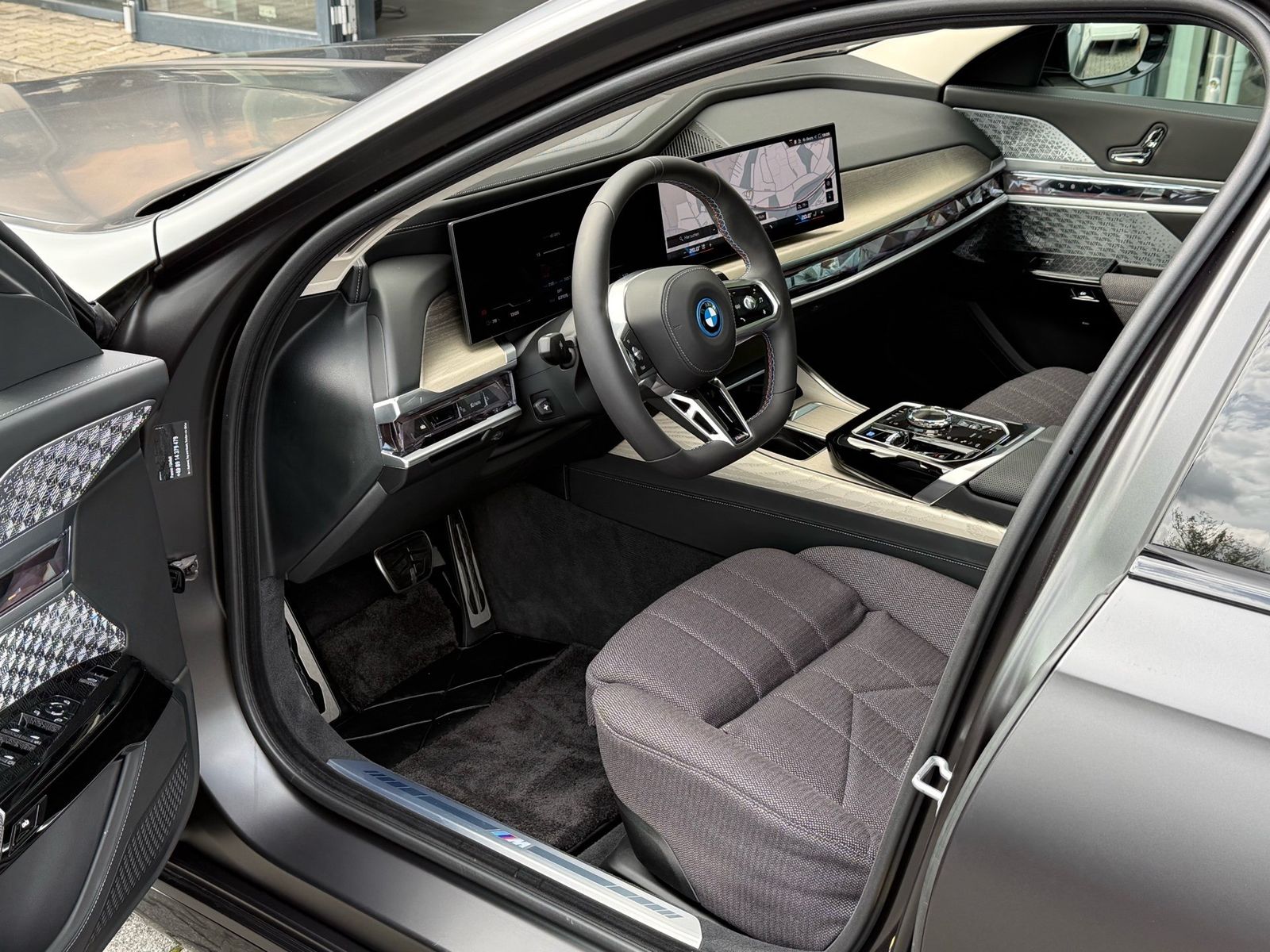 BMW i7 M70 xDrive M Performance Paket Ex.LoungeSeat foto 5