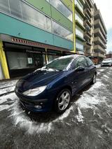 Peugeot Auto Peugeot 206 - Peugeot Gebrauchtwagen von 2000