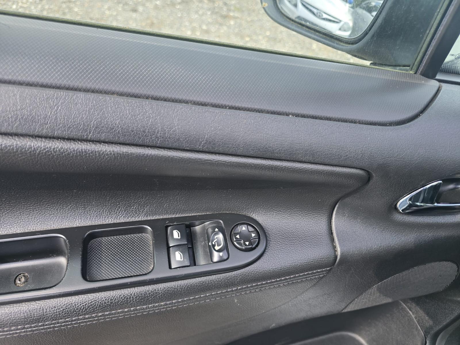 Peugeot 207 2013 — photo 10