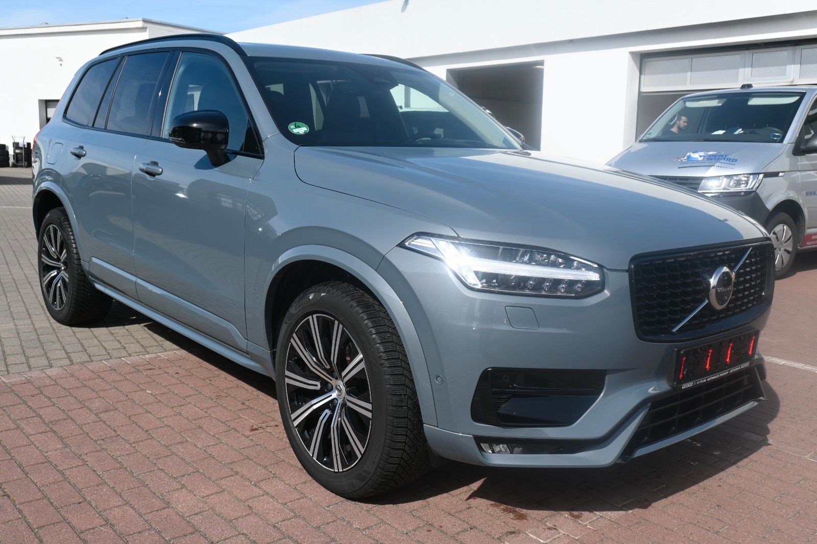 Fahrzeugabbildung Volvo XC90 B5D AWD Ultimate Dark*360°*STHZG*PANO*AHK*