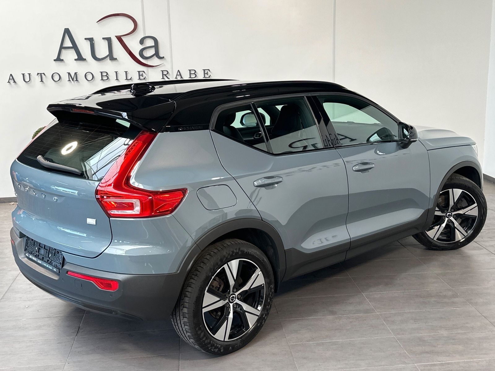 Fahrzeugabbildung Volvo XC40 T5 Recharge DKG R Design NAV+LED+PANO+AHK