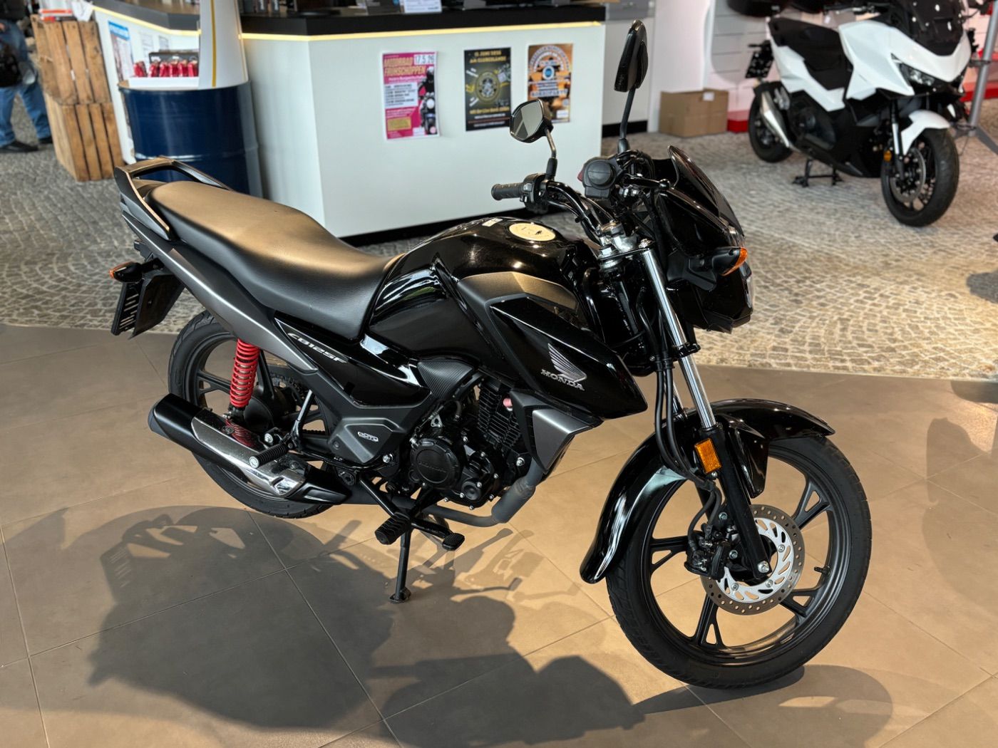 Fahrzeugabbildung Honda CBF 125