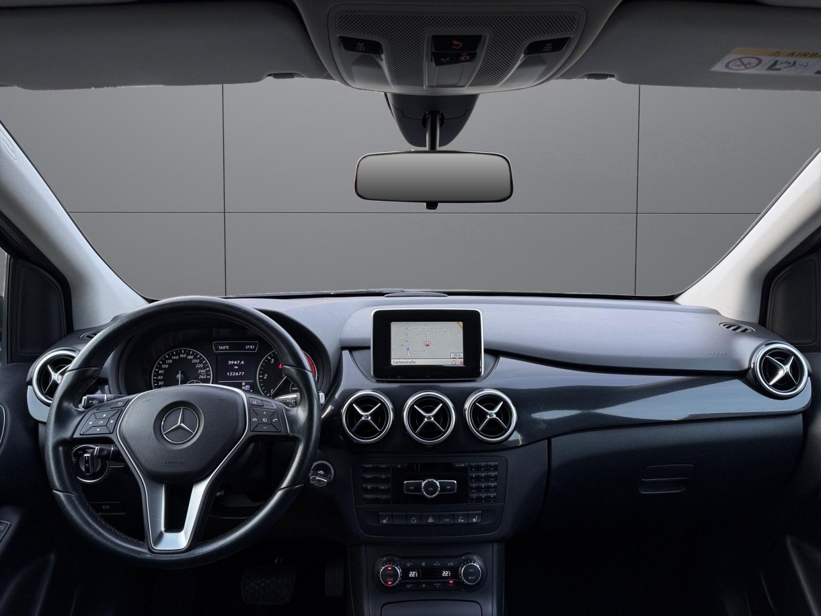 Mercedes-Benz B 180 Sports Tourer, AHK
