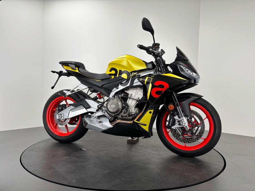 Fahrzeugabbildung Aprilia TUONO 660 *NEUWERTIG *1. HAND