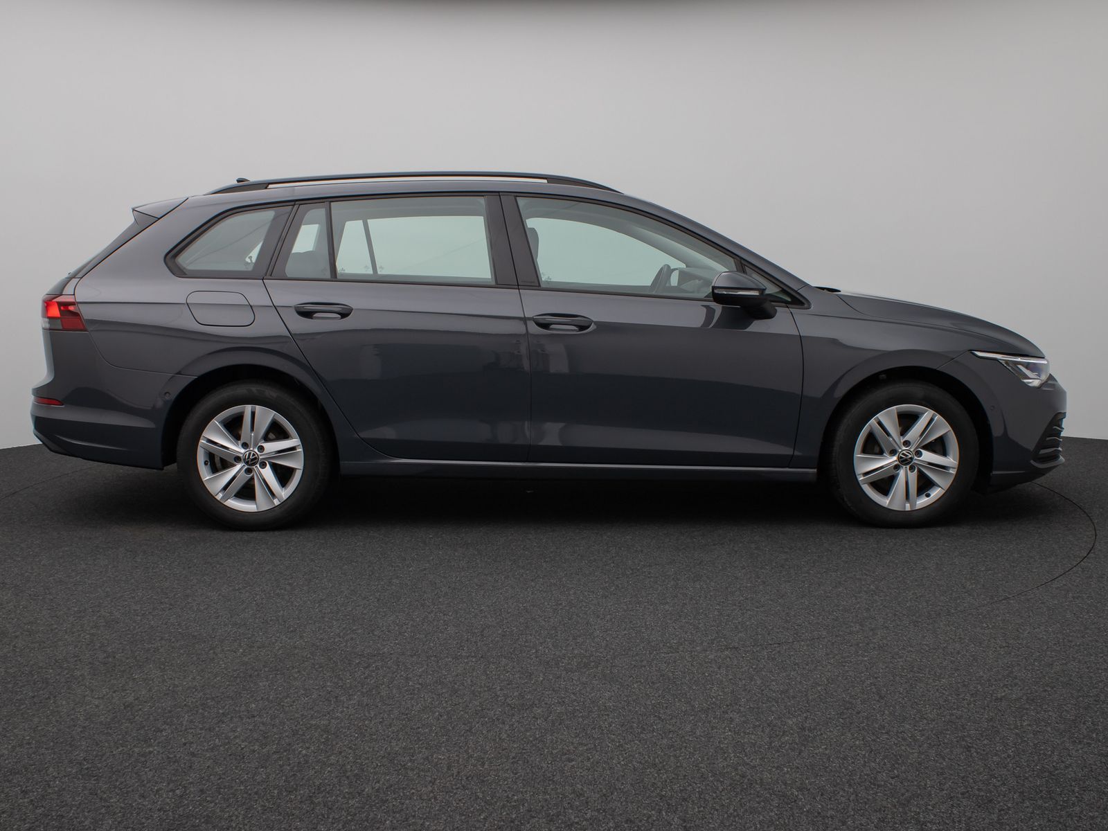 Fahrzeugabbildung Volkswagen Golf VIII Life 2.0 TDI SCR DSG HUD Kamera Lnkrhz