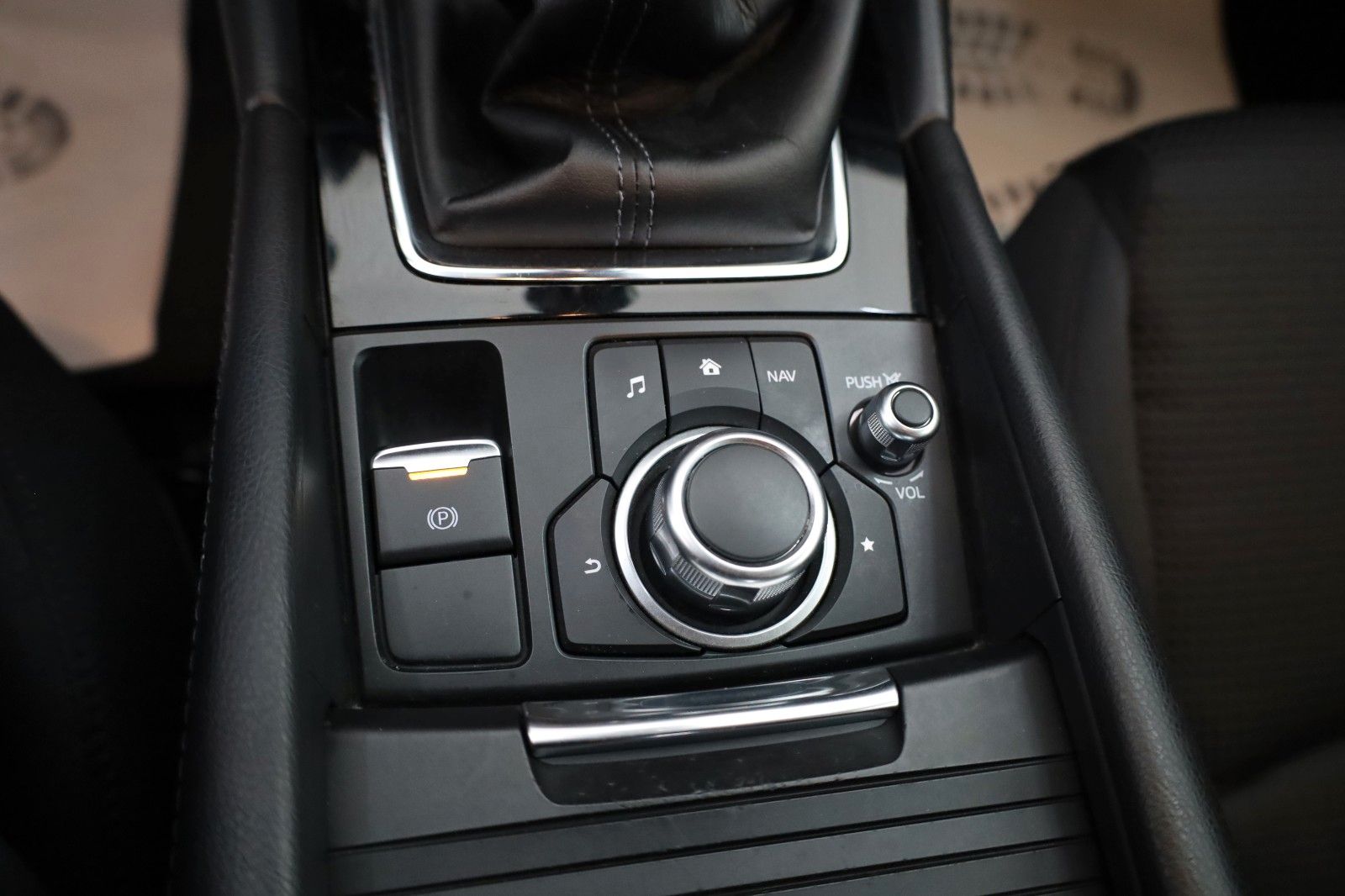 Fahrzeugabbildung Mazda 3 Sports-Line Navi,LED,Kamera,SH,BOSE,HUD,SR+WR