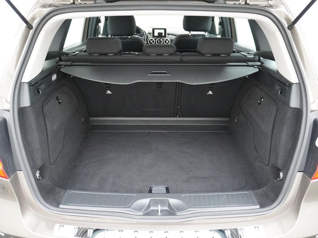 Mercedes-Benz B 180 Ambition
