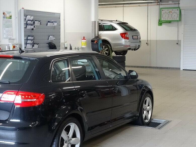 showroom-image-bottom