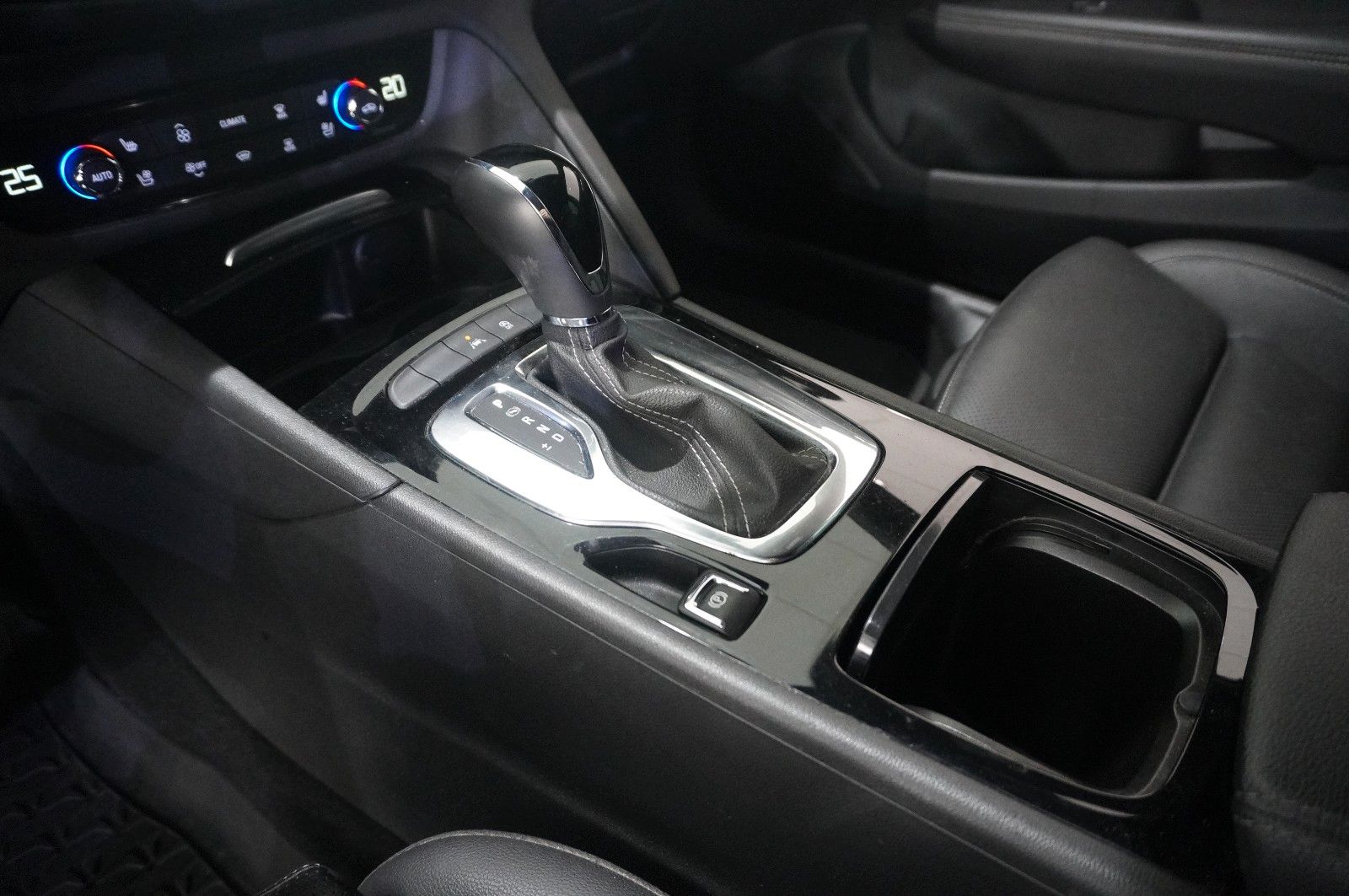 Fahrzeugabbildung Opel Insignia B ST 2.0D BUSINESS NAVI/LED/KAMERA/AHK
