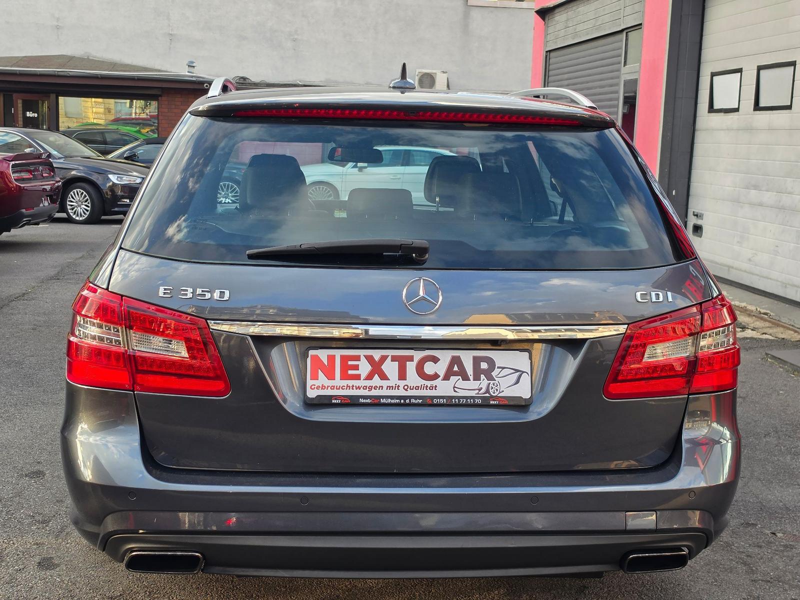 Mercedes-Benz E350 2011 — photo 20